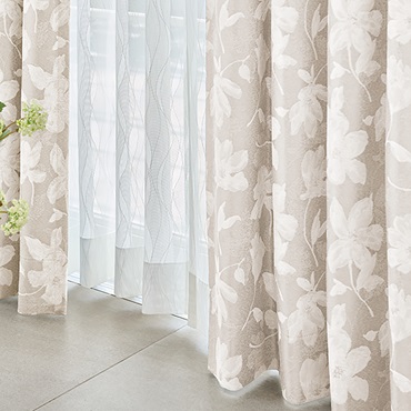 遮光3級｜遮光白浮花（アイボリー）｜カーテン