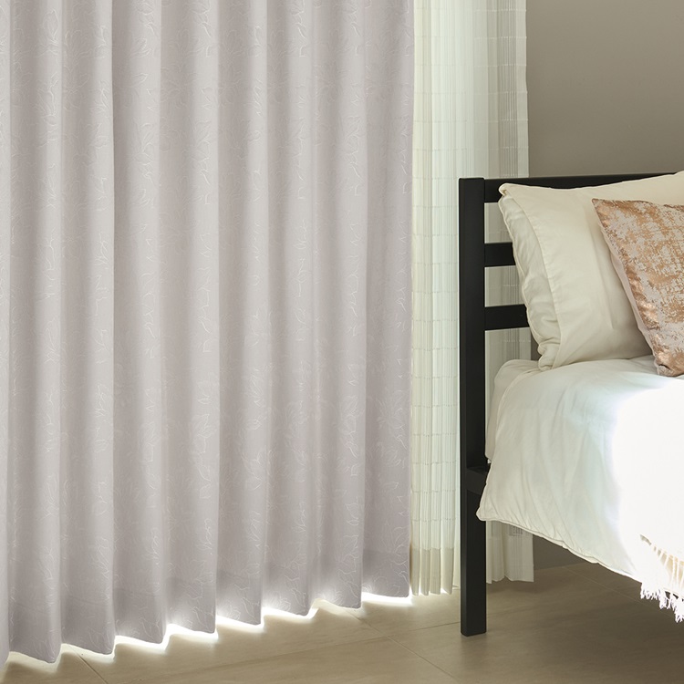 遮光2級｜遮光フローラルライン（ライトグレー）｜カーテン