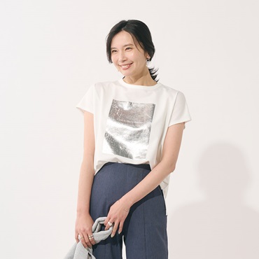 シルバー箔プリントＴシャツ