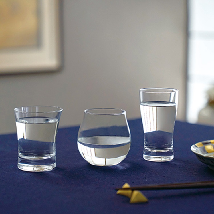 飲み口かわるお酒グラス