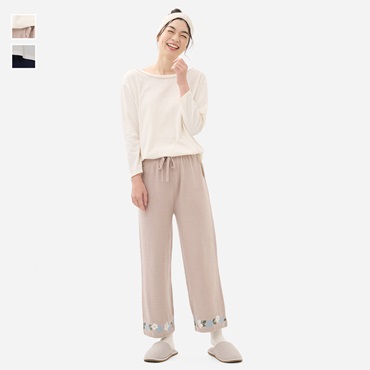 長袖フラワーニットパンツセットアップ