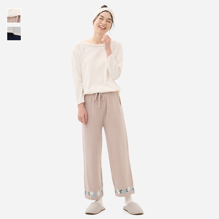 長袖フラワーニットパンツセットアップ