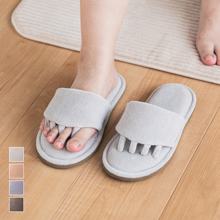 足指開放 保湿生地で肌にうれしいスリッパ
