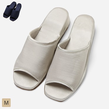 撥水ヒールスリッパ サテン