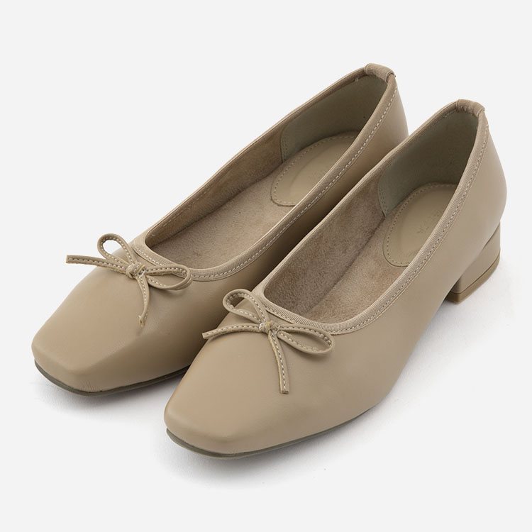 【特別価格】Almoレインスクエアトゥパンプス ベージュ