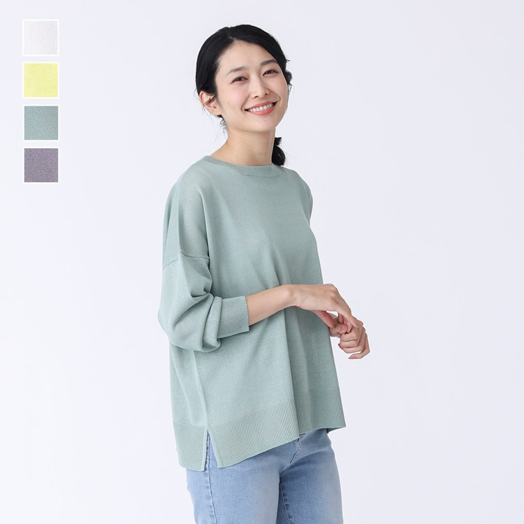 クルーネックニットチュニック¥3,990（税込 ¥4,389）