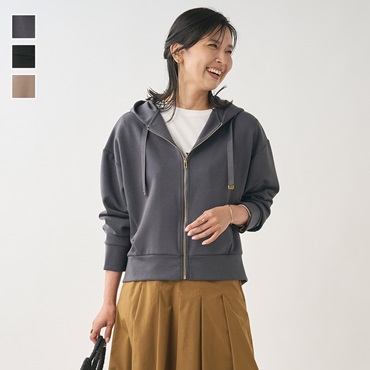 バックフリルダンボールパーカー