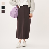 タフニットIラインスカート