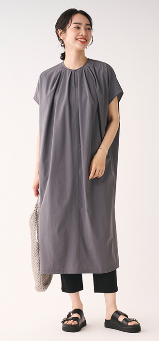 接触冷感タックコクーンワンピース
