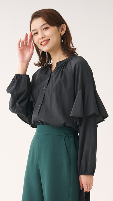 【すごナノ撥水】ラッフルスリーブブラウス