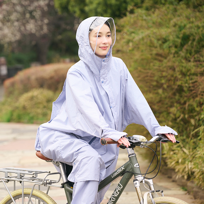 視界が見えやすい自転車対応レインコート