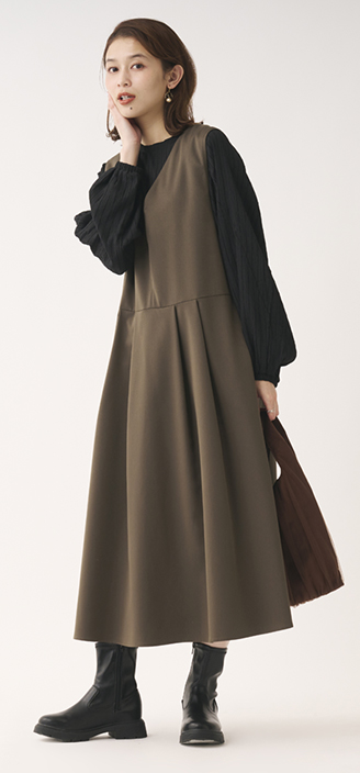 タックジャンパースカート