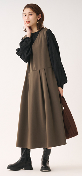 タックジャンパースカート