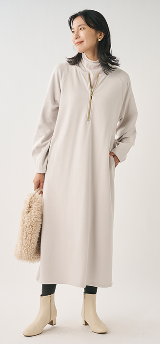 ハーフジップダンボールワンピース