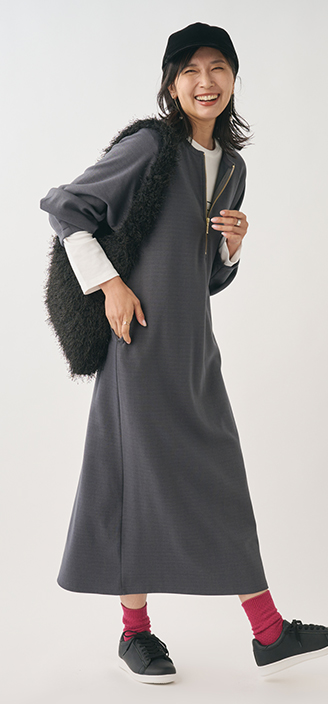 ハーフジップダンボールワンピース