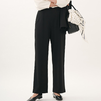 【すごナノ撥水】ジョーゼットポンチストレートパンツ￥4,990（税込￥5,489）