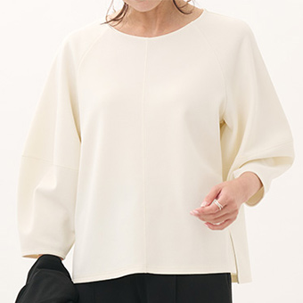 コクーンスリーブカットトップス￥3,990（税込￥4,389）